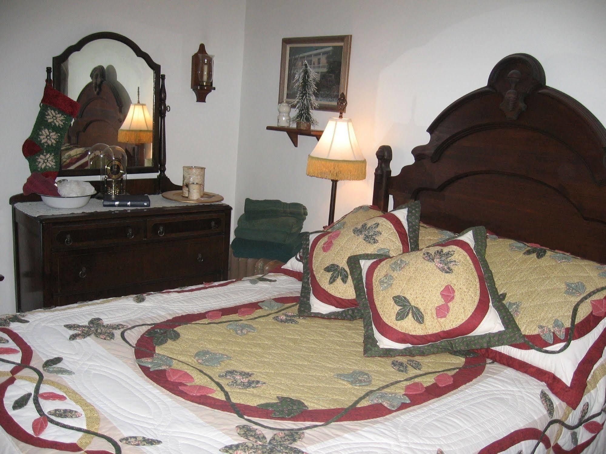 The Bella Ella Bed And Breakfast Кенъндейгуа Екстериор снимка