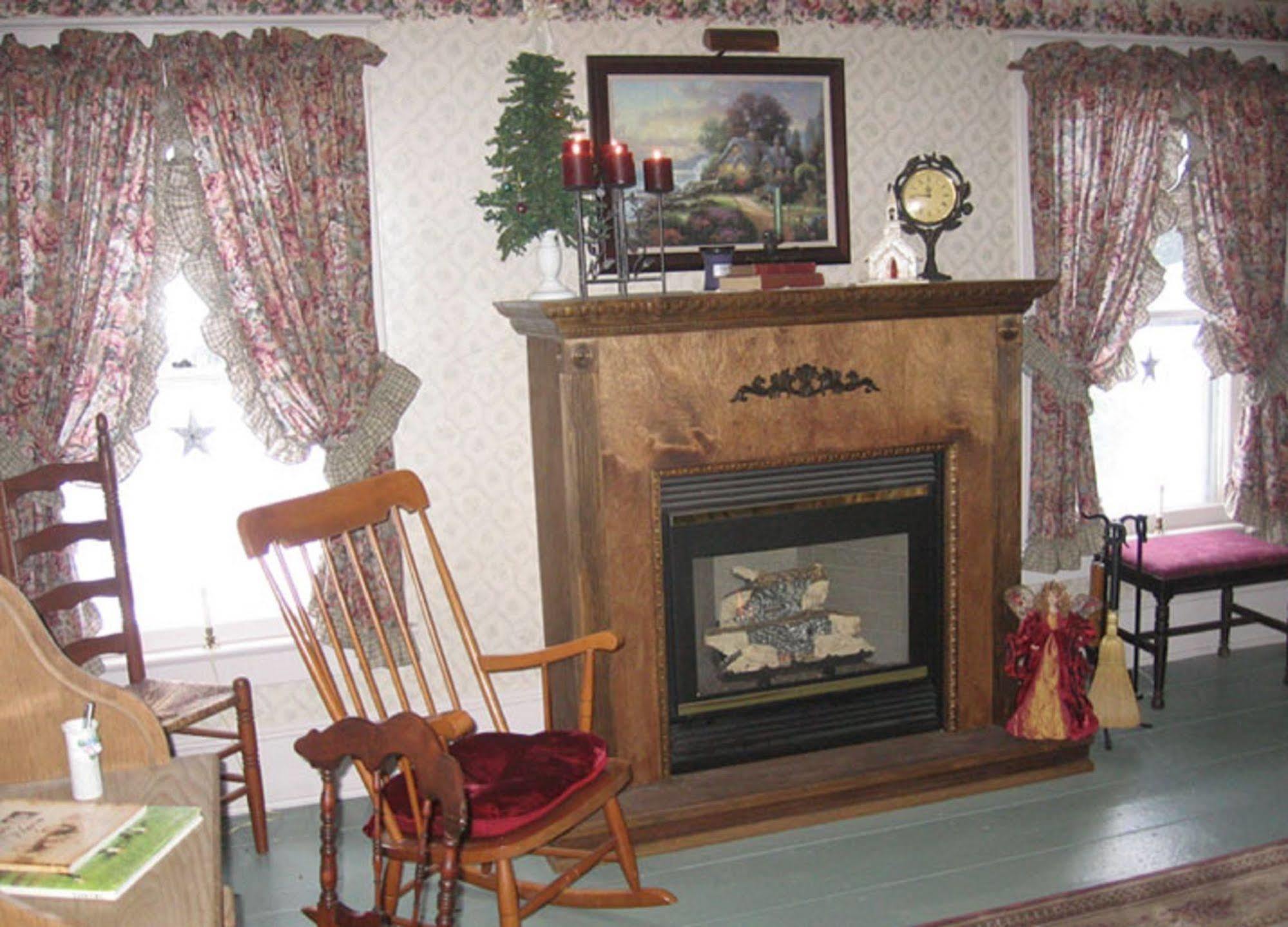 The Bella Ella Bed And Breakfast Кенъндейгуа Екстериор снимка
